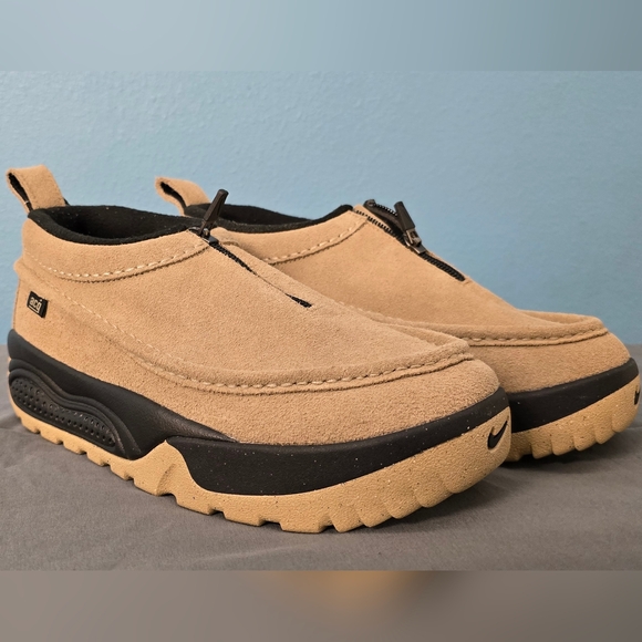 Nike ACG Moc Shoes - Picture 1 of 9